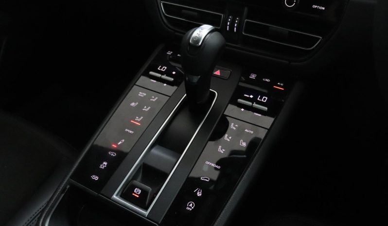 
								2022 Porsche Macan GTS full									