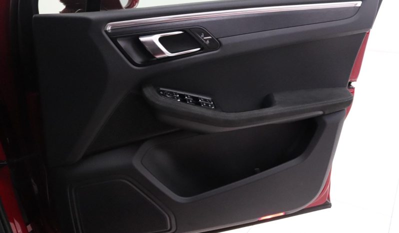 
								2022 Porsche Macan GTS full									