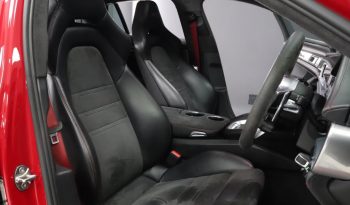 
										2019 Porsche Panamera GTS Sport Turismo full									