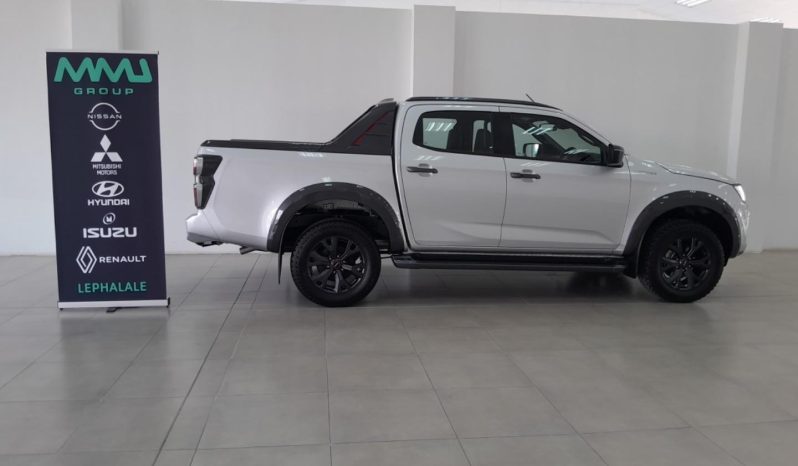 
								2024 Isuzu D-Max 3.0TD Double Cab V-Cross full									
